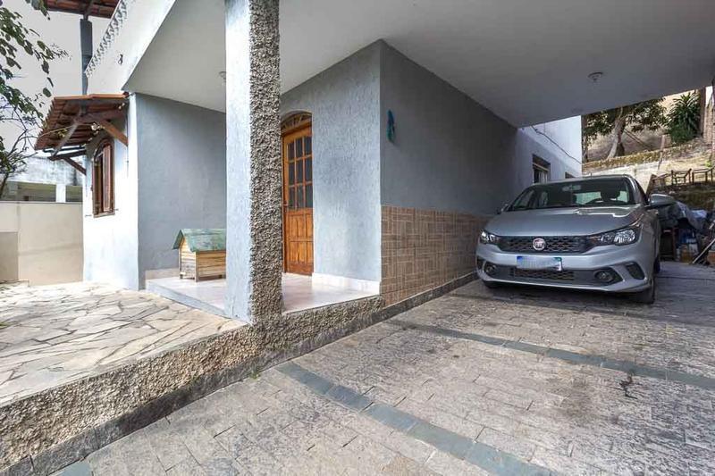 Casa, Califórnia, 4 Quartos, 2 Vagas, 1 Suíte