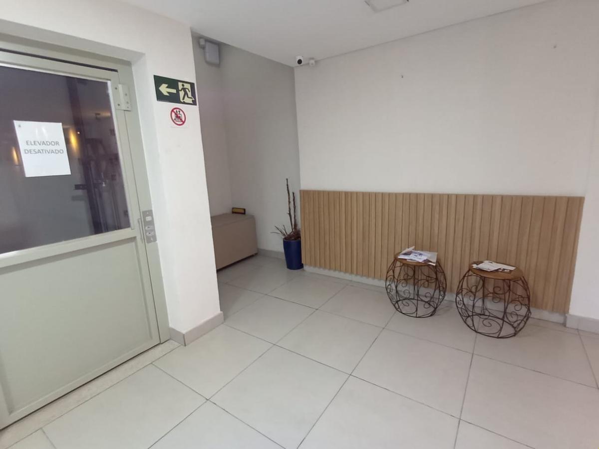 Apartamento, Floresta, 1 Quarto, 0 Vaga
