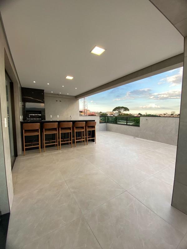 Cobertura, Industrial, 3 Quartos, 2 Vagas, 1 Suíte