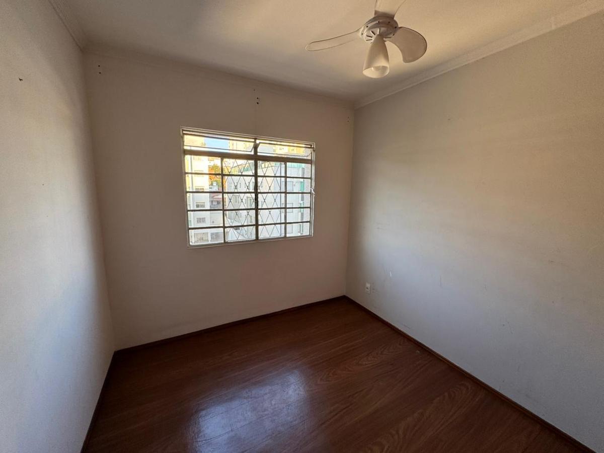 Apartamento, Sagrada Família, 2 Quartos, 1 Vaga