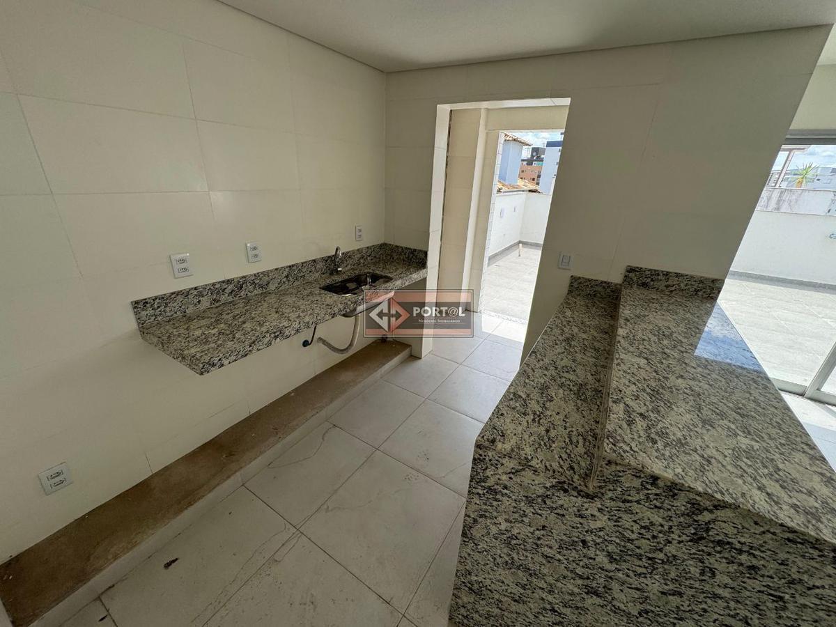 Cobertura, Fernão Dias, 3 Quartos, 2 Vagas, 1 Suíte