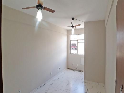 Sala, Centro, 0 Quarto, 1 Vaga