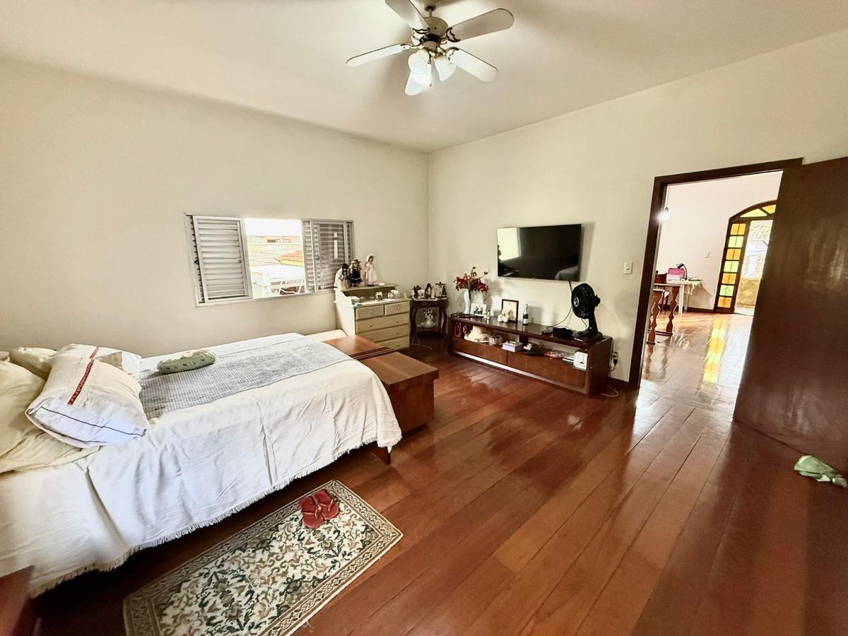 Casa, Liberdade, 5 Quartos, 4 Vagas, 2 Suítes