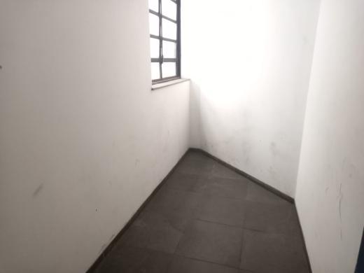 Loja, Funcionários