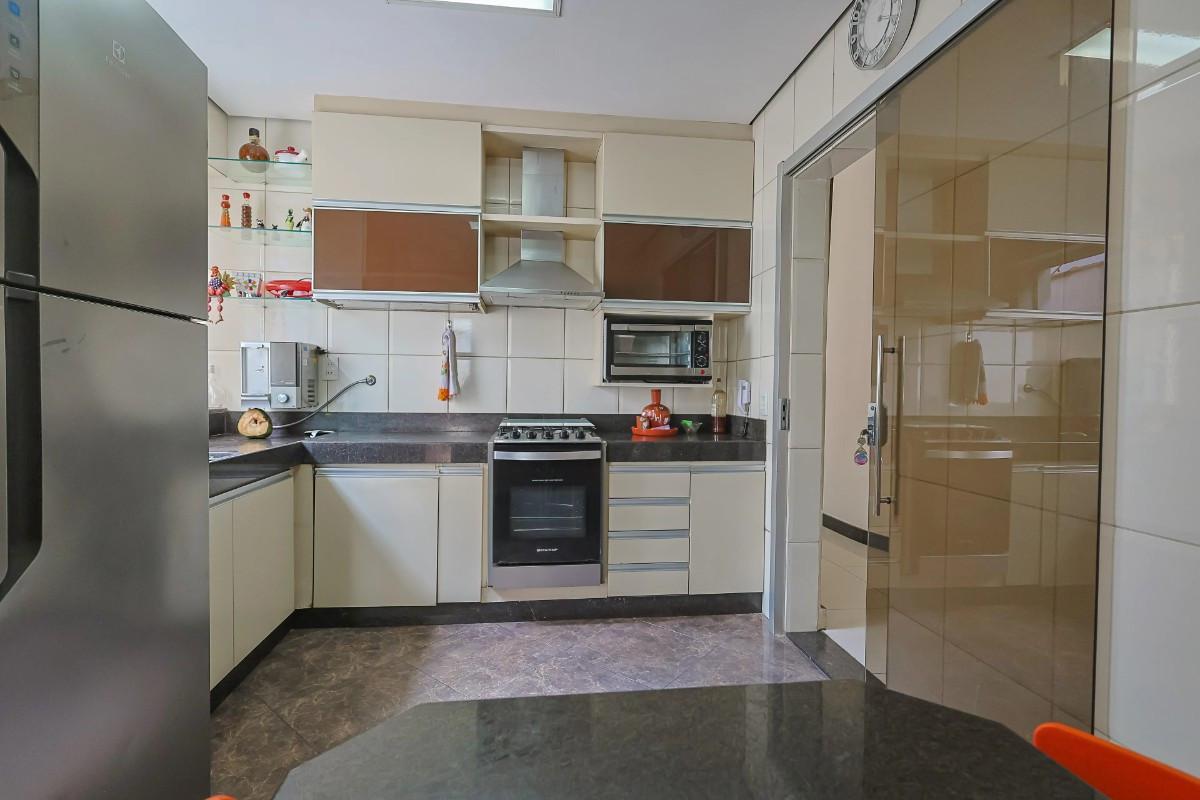 Casa, Liberdade, 5 Quartos, 5 Vagas, 1 Suíte