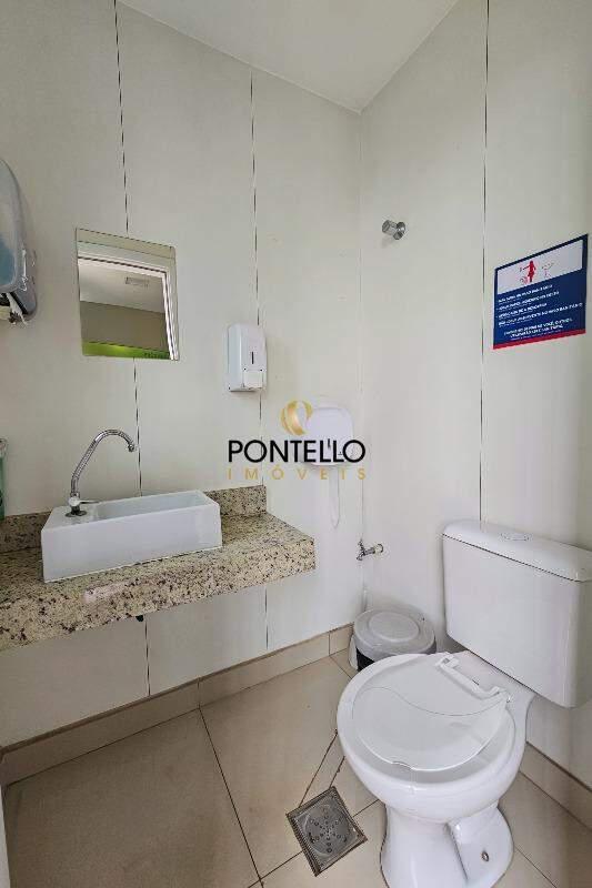 Sala, Estoril, 0 Quarto, 6 Vagas