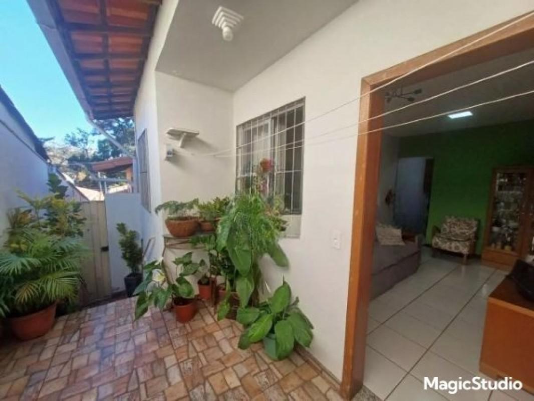 Casa, São João Batista (venda Nova), 2 Quartos, 0 Vaga