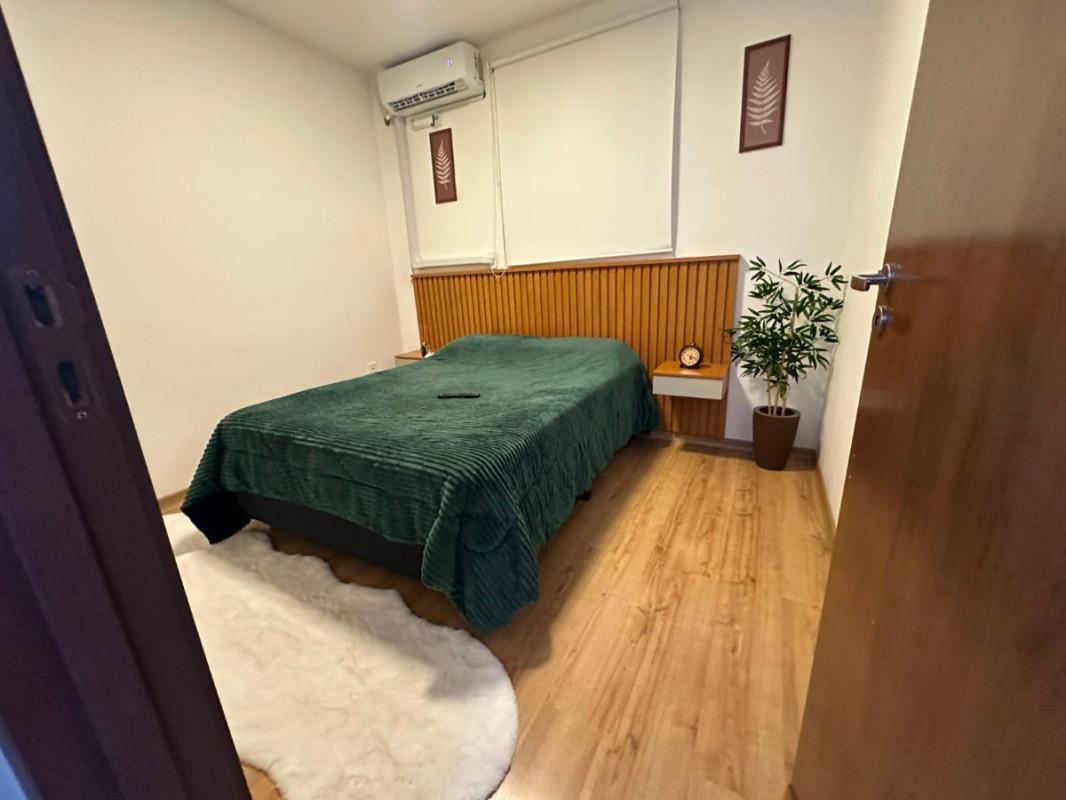 Apartamento, Santa Helena (barreiro), 2 Quartos, 1 Vaga