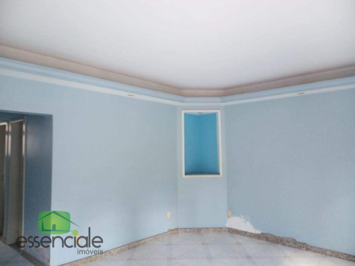 Casa Comercial, Santa Cruz Industrial, 2 Quartos, 4 Vagas