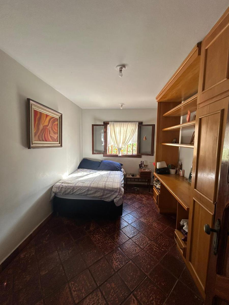 Casa Comercial, Castelo, 5 Quartos, 2 Vagas, 1 Suíte