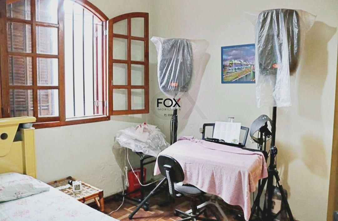 Casa, Santa Branca, 4 Quartos, 2 Vagas, 1 Suíte