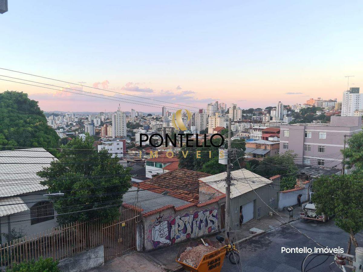 Casa, Concórdia, 4 Quartos, 2 Vagas, 1 Suíte