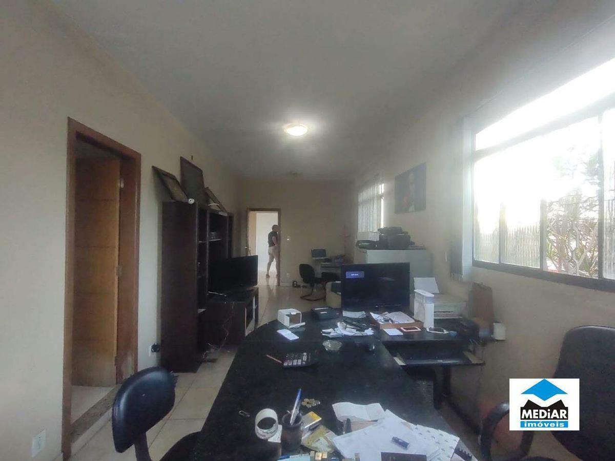 Casa, Sagrada Família, 5 Quartos, 6 Vagas, 1 Suíte