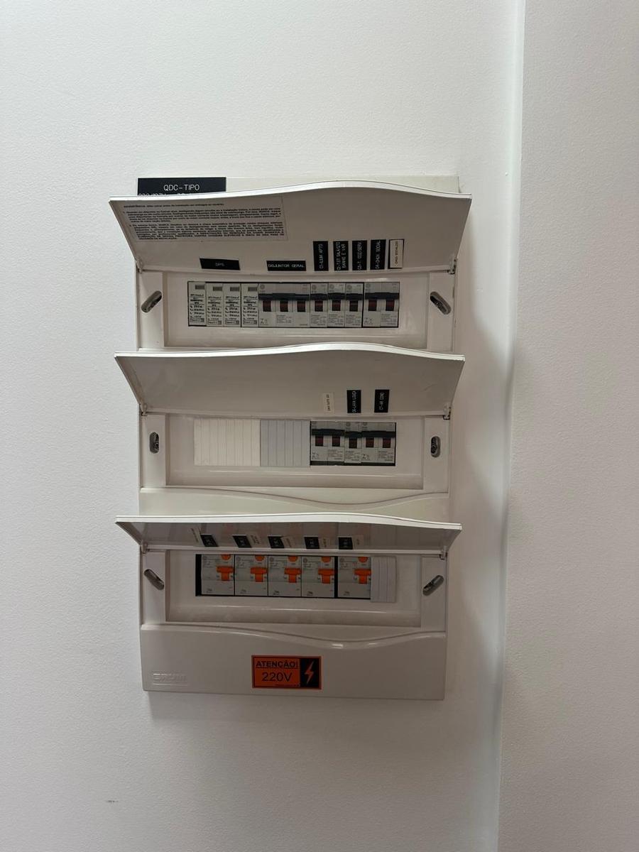 Apartamento, Floresta, 2 Quartos, 2 Vagas, 1 Suíte