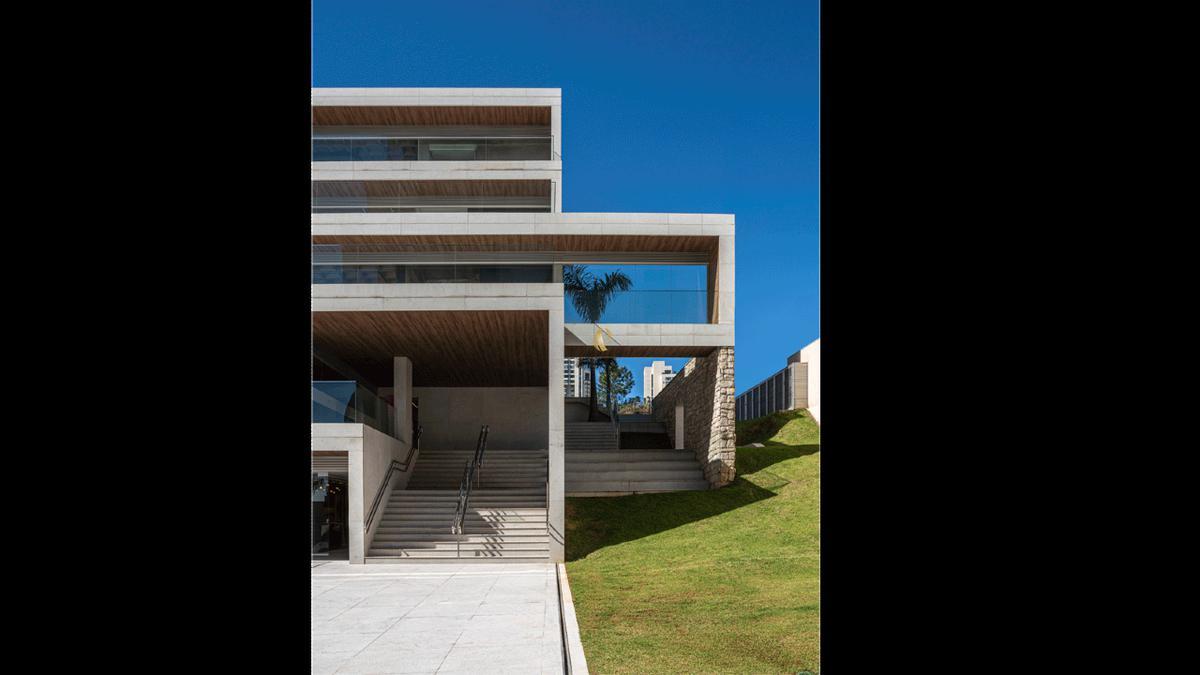 Andar, Belvedere, 0 Quarto, 106 Vagas