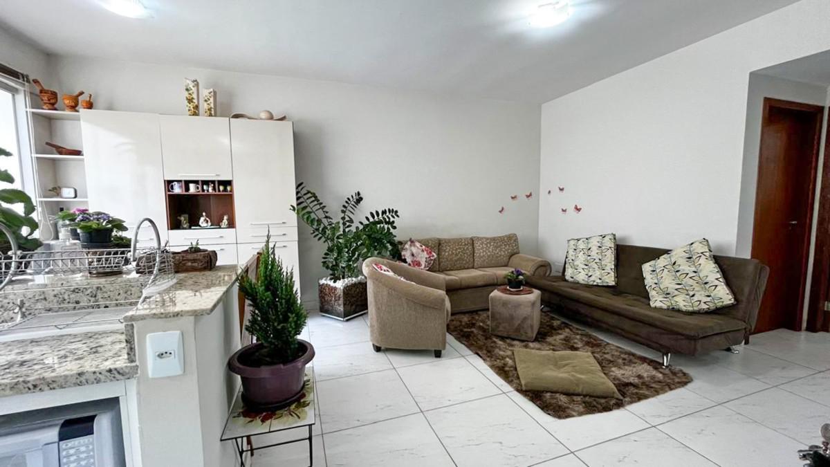 Casa, Santa Efigênia, 3 Quartos, 2 Vagas, 2 Suítes