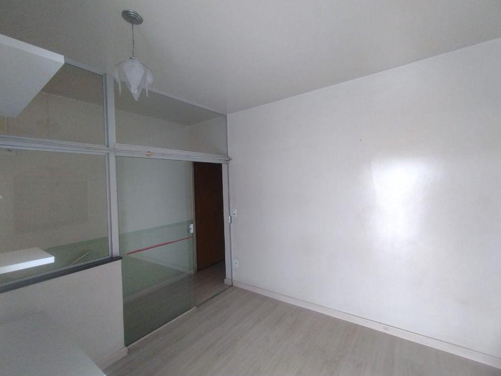 Prédio, Centro, 0 Quarto, 0 Vaga