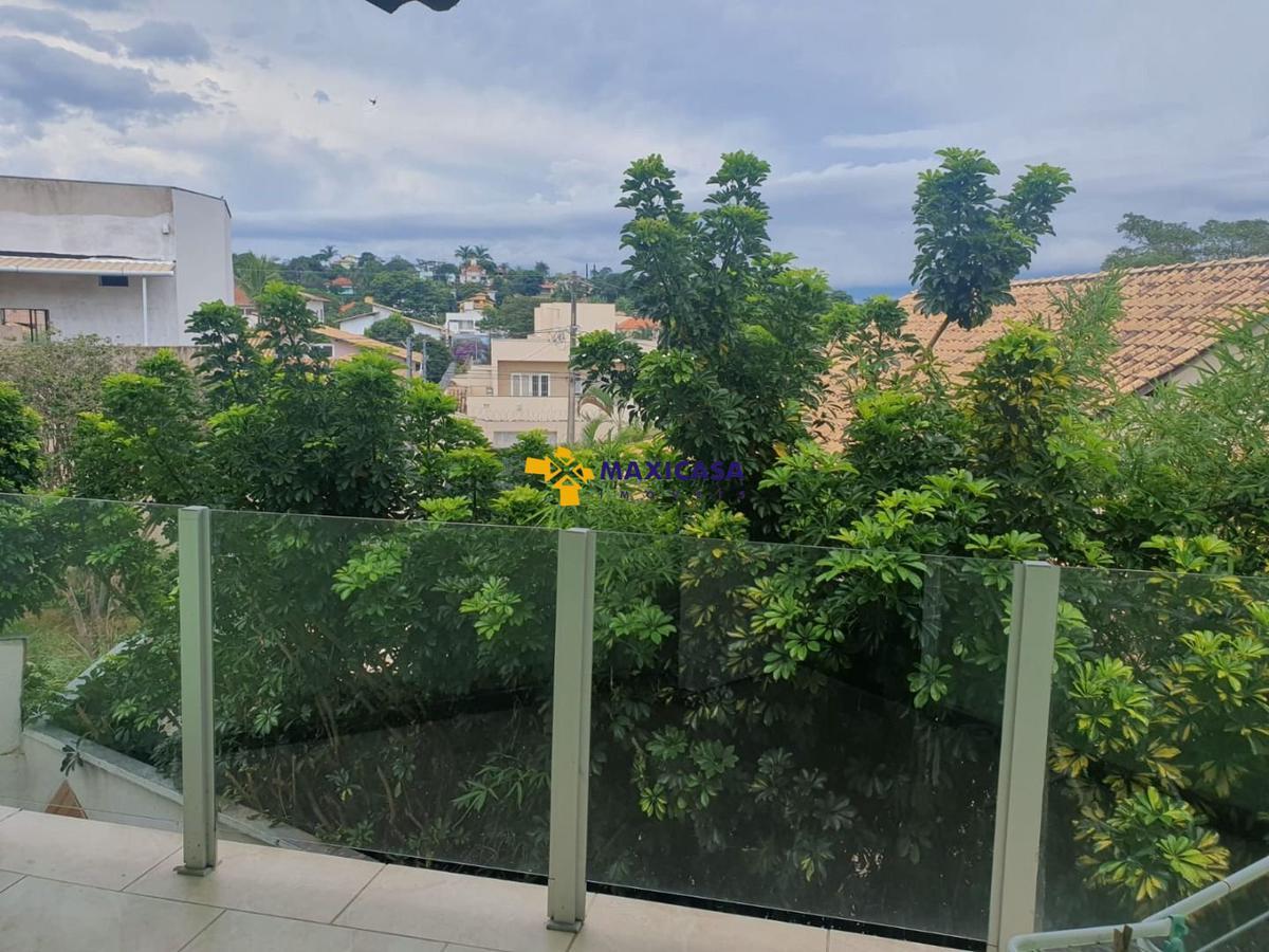 Casa, Trevo, 3 Quartos, 6 Vagas, 1 Suíte