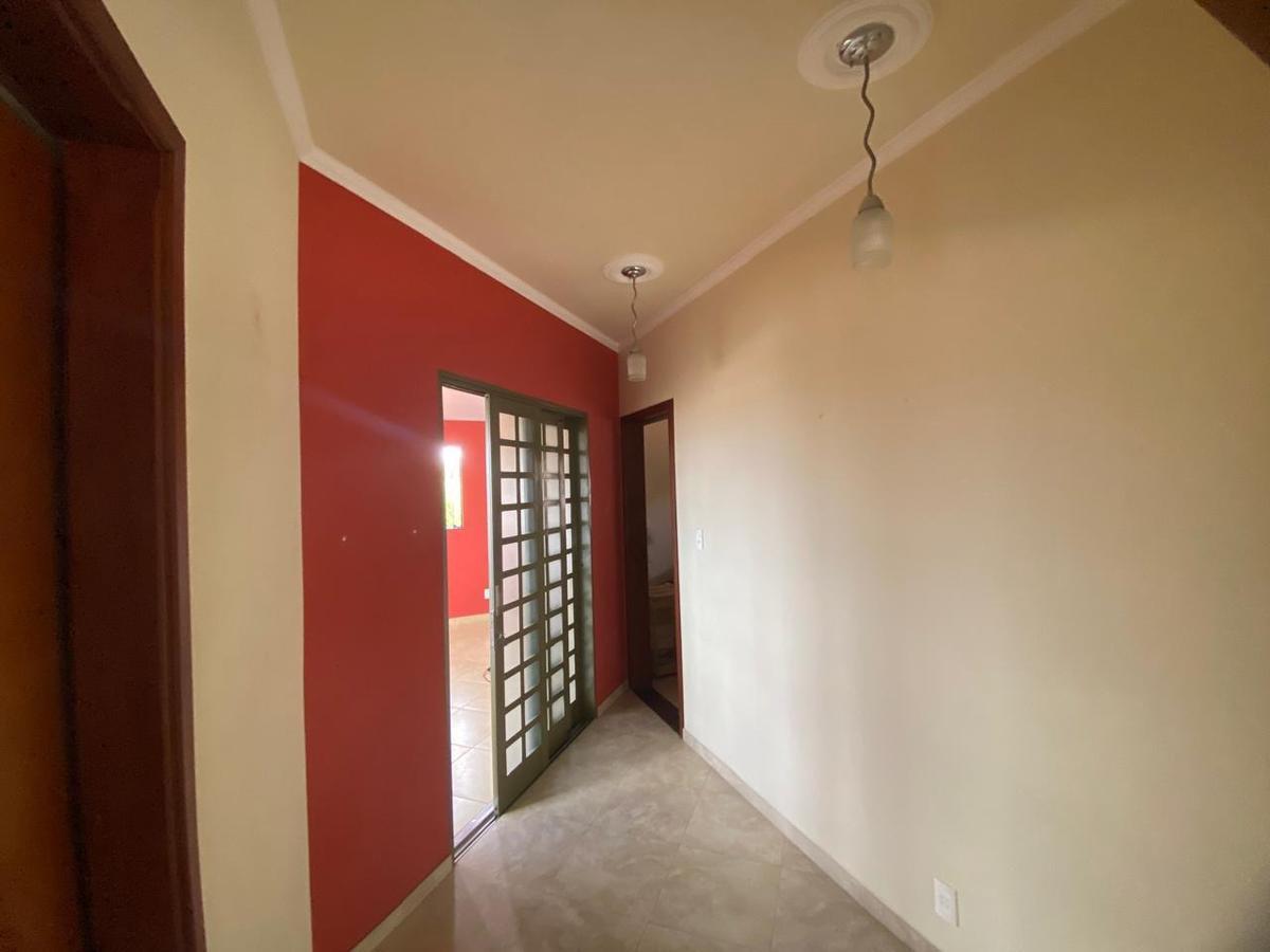 Casa, Jardim Ribeiro, 3 Quartos, 5 Vagas, 2 Suítes