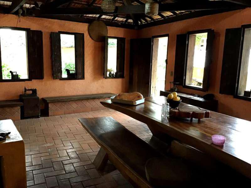 Casa, Trevo, 4 Quartos, 6 Vagas, 2 Suítes