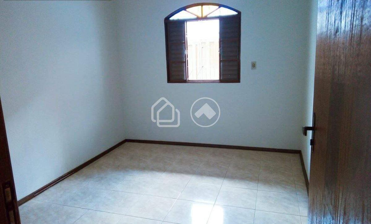 Casa, Vista Alegre, 2 Quartos, 1 Vaga