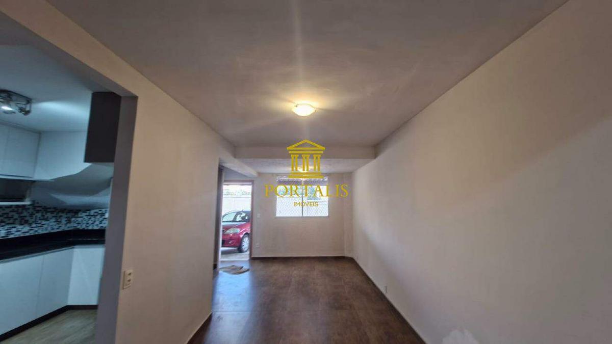 Casa, Cabral, 3 Quartos, 2 Vagas, 1 Suíte