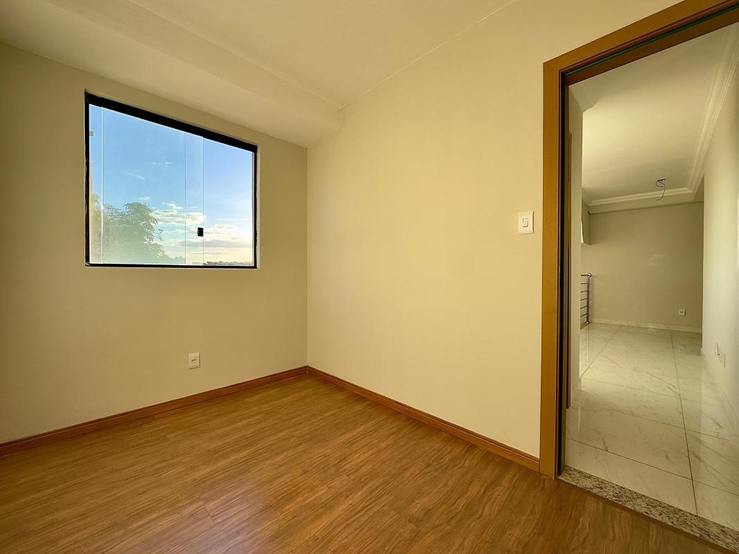 Cobertura, Santa Branca, 3 Quartos, 2 Vagas, 1 Suíte