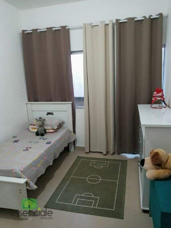 Casa, Industrial, 3 Quartos, 2 Vagas, 1 Suíte