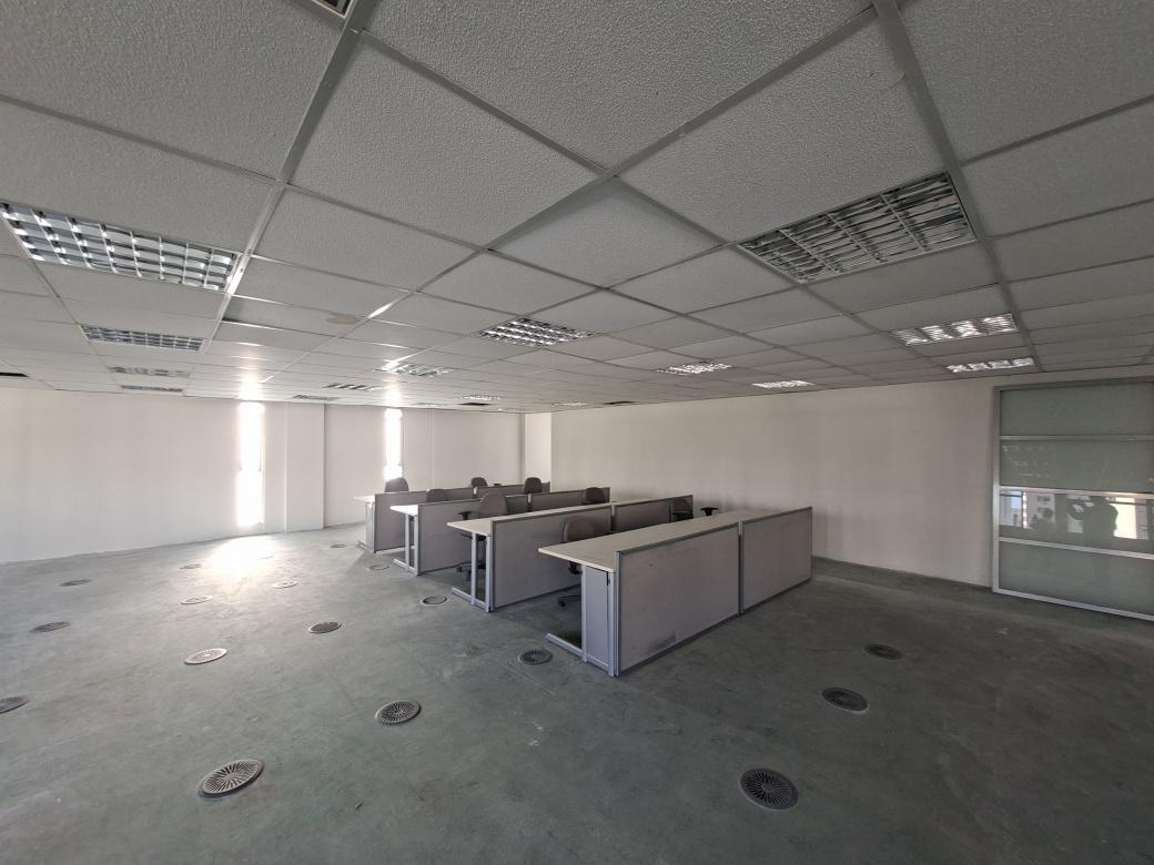 Andar, Funcionários, 0 Quarto, 6 Vagas