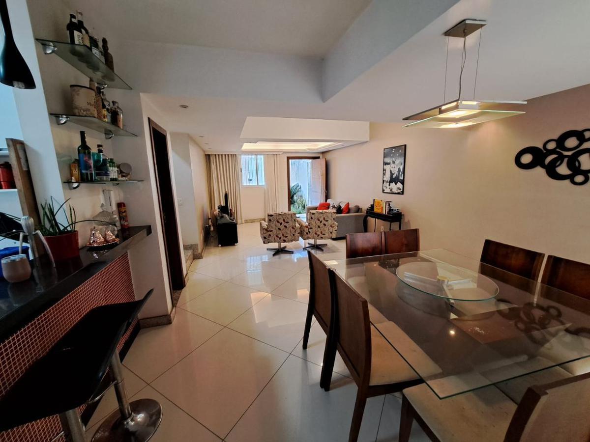 Casa, Santa Cruz, 3 Quartos, 3 Vagas, 1 Suíte