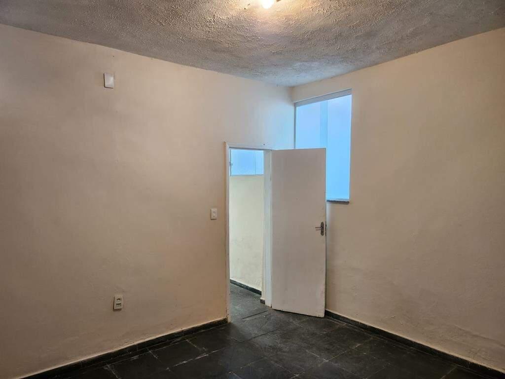 Casa, Santa Cruz, 2 Quartos, 1 Vaga