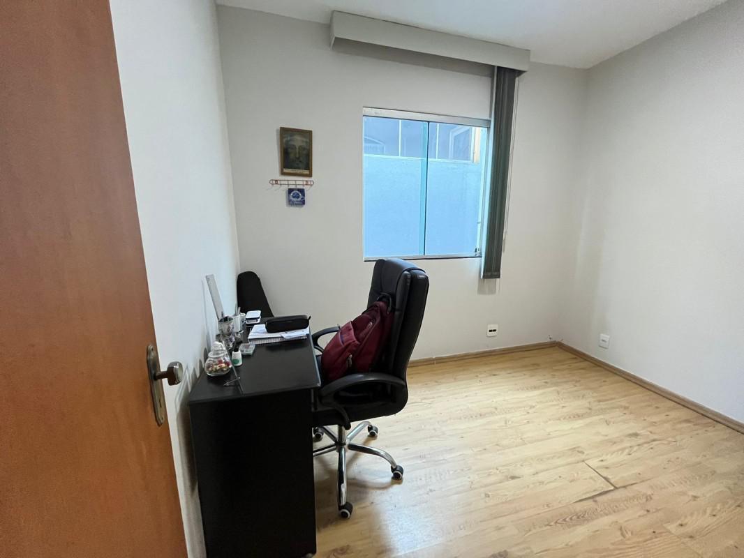 Casa, Dona Clara, 3 Quartos, 2 Vagas, 1 Suíte