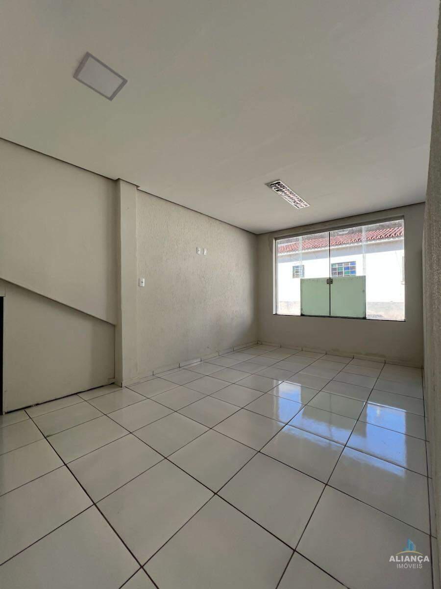 Sala, Centro, 0 Quarto, 0 Vaga