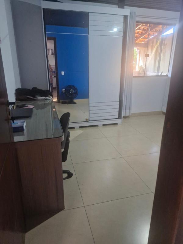 Casa, Jardim Vitória, 4 Quartos, 2 Vagas, 1 Suíte