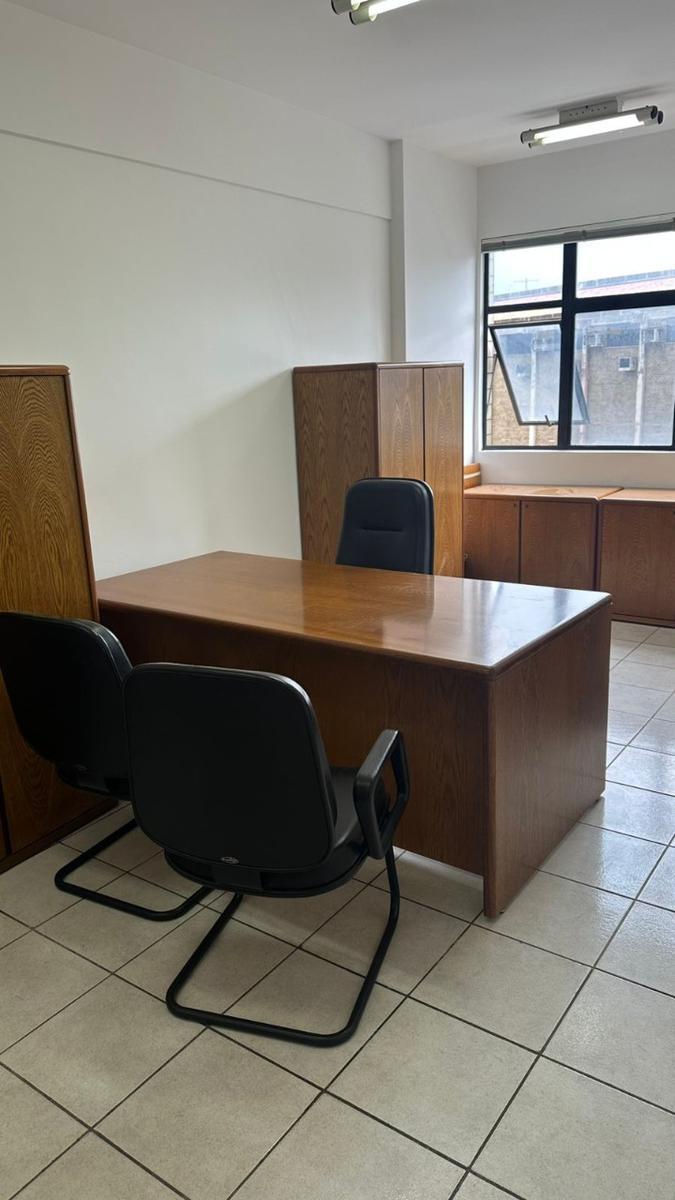 Sala, Estoril, 0 Quarto, 0 Vaga