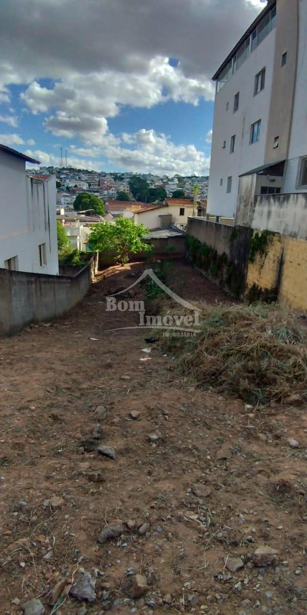 Lote, Centro, 0 Quarto, 0 Vaga