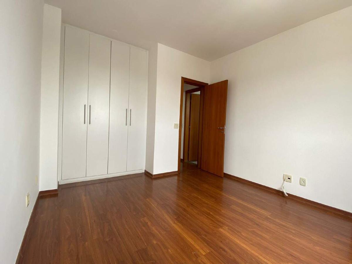 Apartamento, Estoril, 3 Quartos, 2 Vagas, 1 Suíte