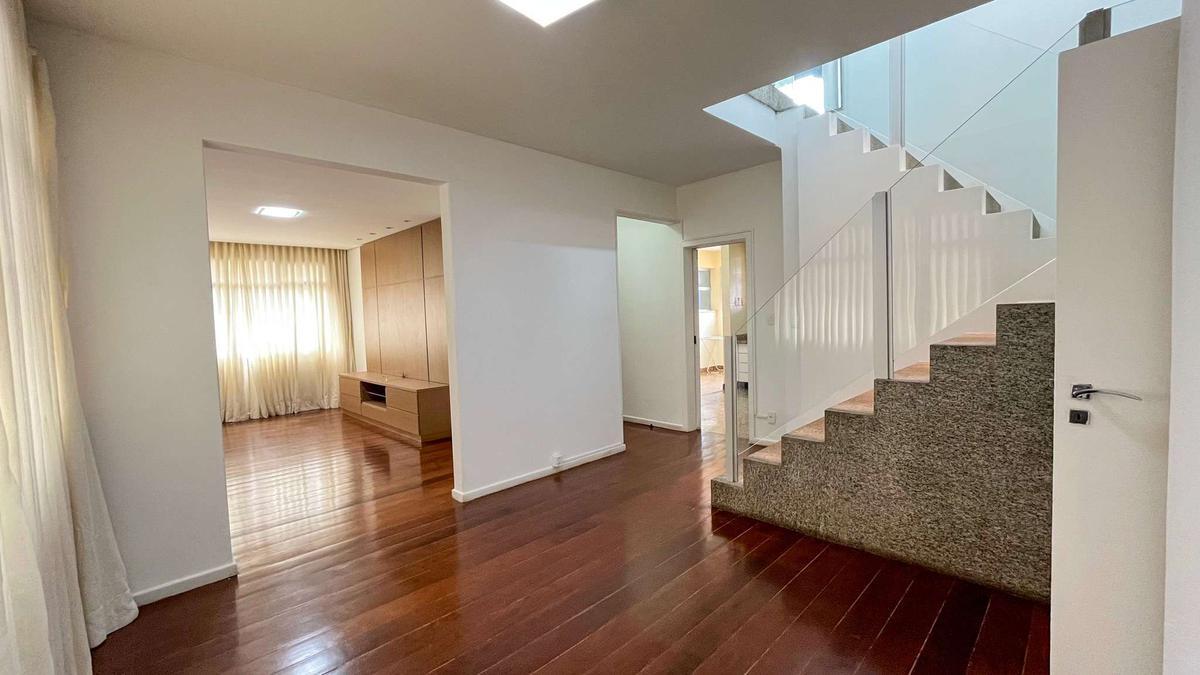 Cobertura, Serra, 4 Quartos, 2 Vagas, 1 Suíte
