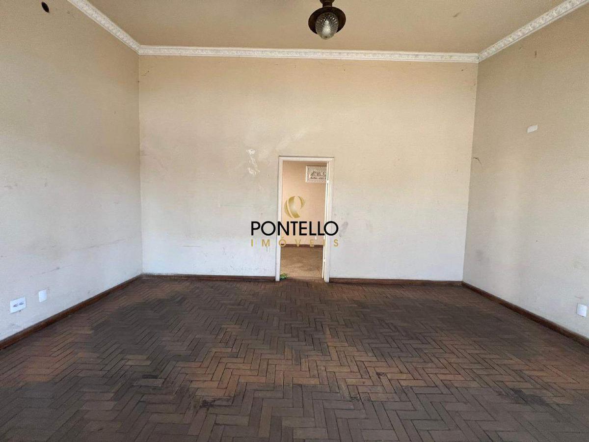 Casa, Centro, 4 Quartos, 2 Vagas, 1 Suíte