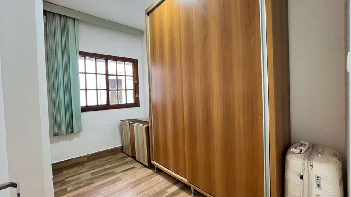 Apartamento, Floresta, 6 Quartos, 0 Vaga, 1 Suíte