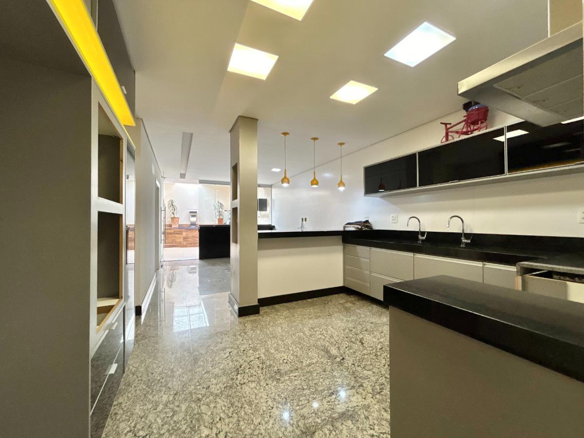Casa, Dona Clara, 6 Quartos, 5 Vagas, 2 Suítes