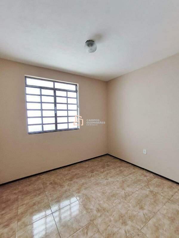 Casa, Barreiro, 2 Quartos, 1 Vaga, 1 Suíte