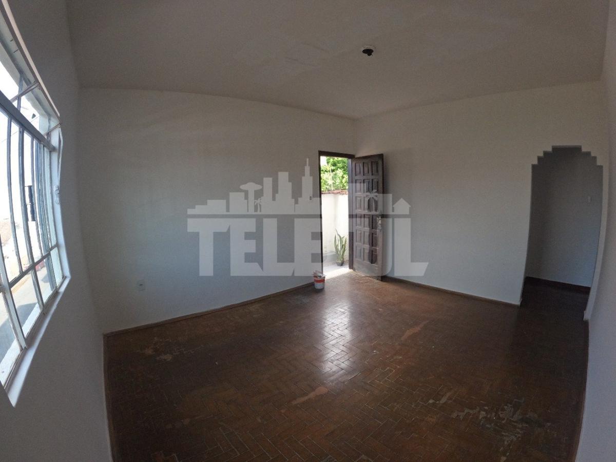 Casa, Centro, 2 Quartos, 1 Vaga