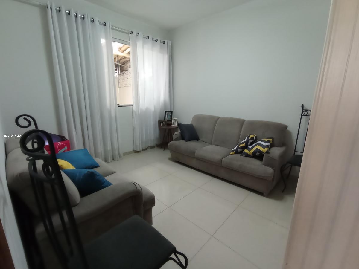 Casa, Santa Branca, 3 Quartos, 2 Vagas, 1 Suíte