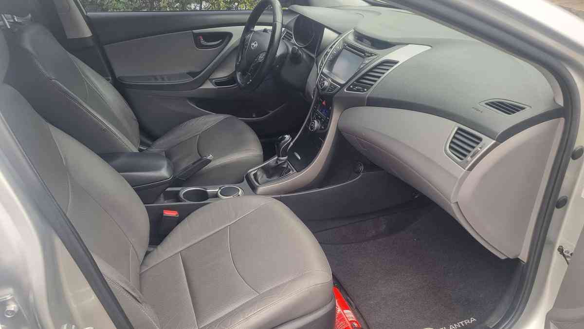 Hyundai Elantra Gls 2.0 16v Flex Aut.