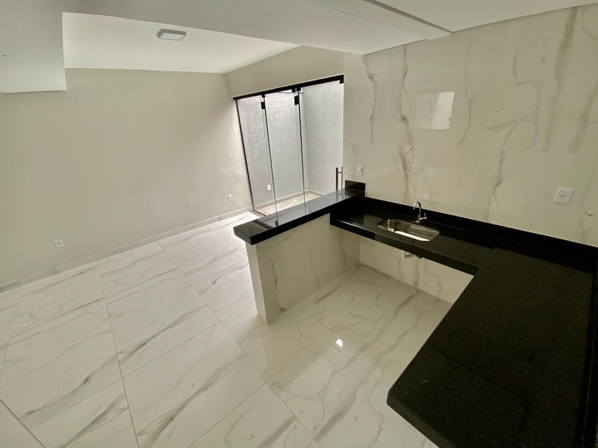 Casa, Santa Mônica, 3 Quartos, 2 Vagas, 1 Suíte