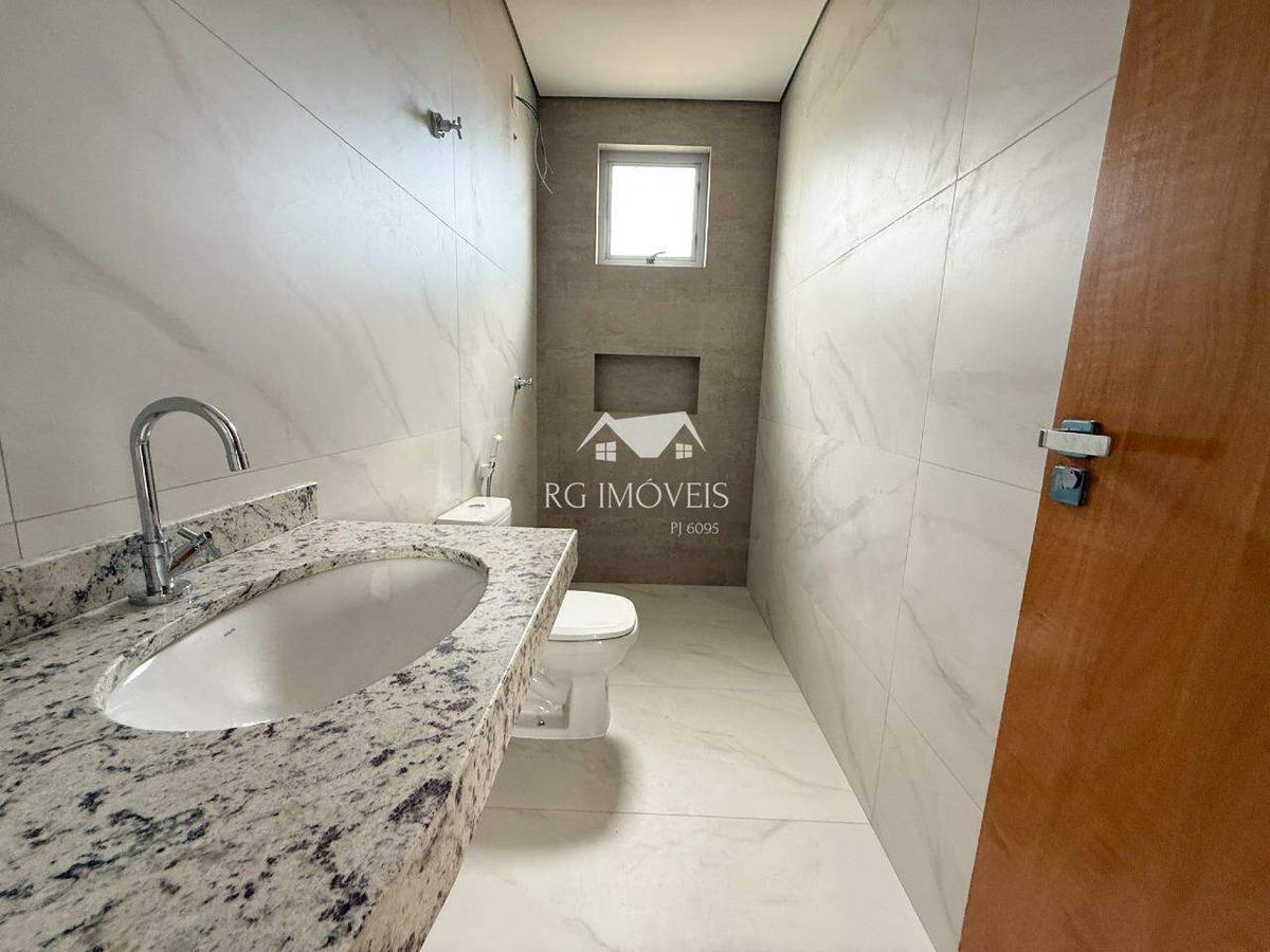 Apartamento, Barreiro, 3 Quartos, 2 Vagas, 1 Suíte