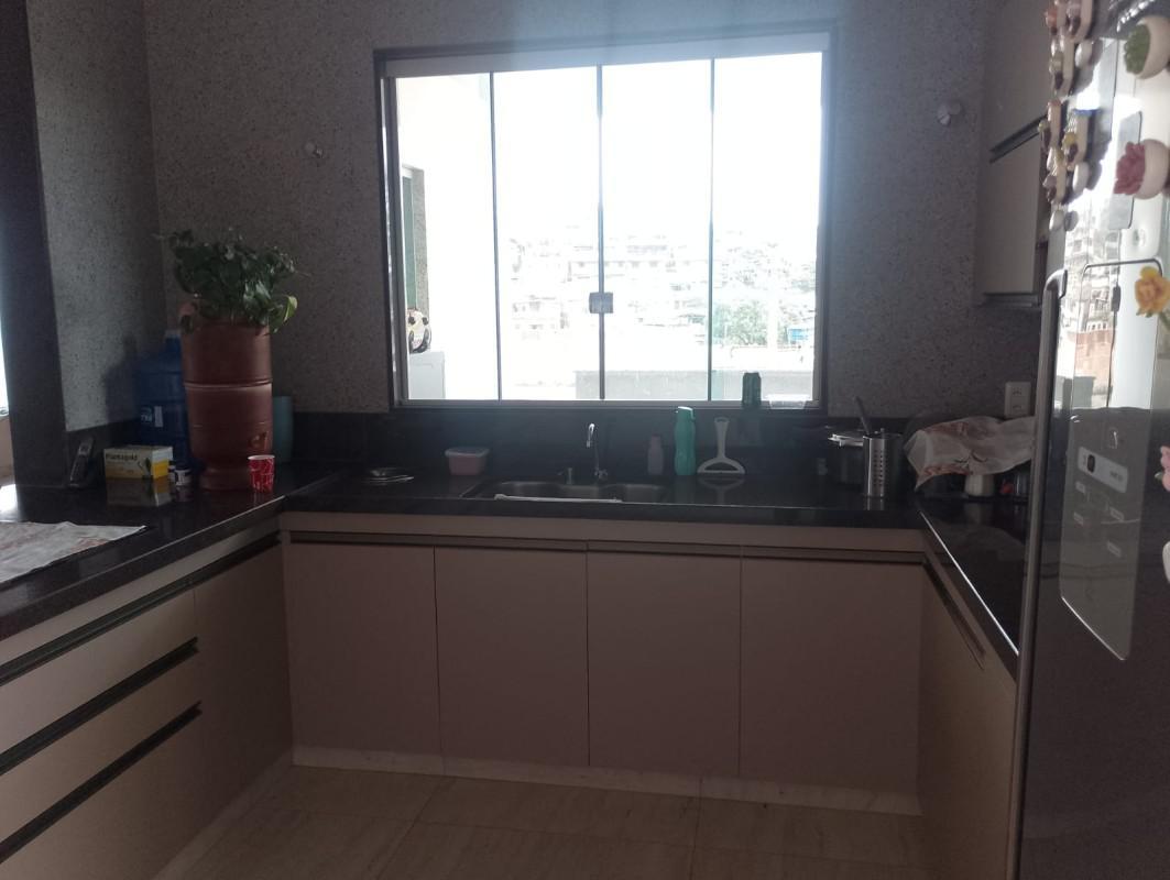 Casa, Lindéia, 3 Quartos, 4 Vagas, 1 Suíte