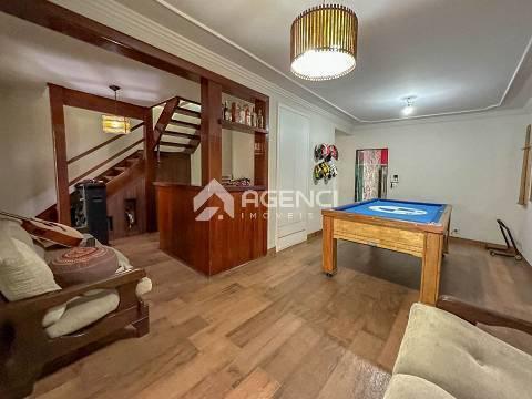 Casa, Camargos, 3 Quartos, 0 Vaga, 2 Suítes