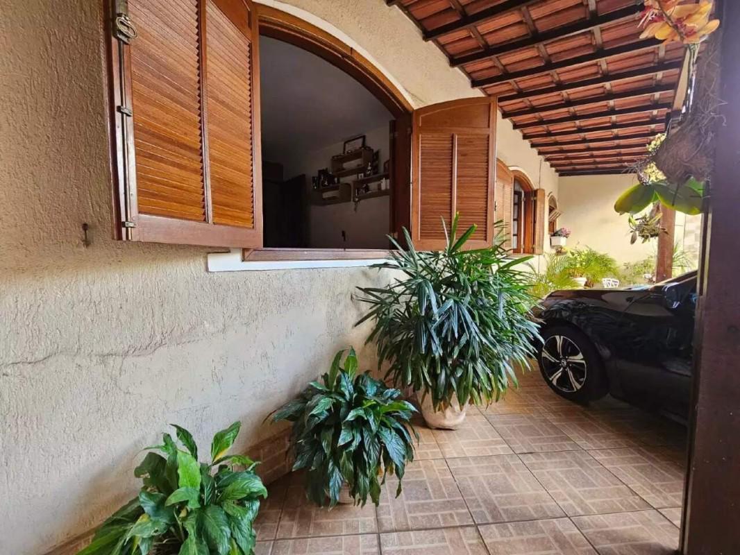 Casa, Átila de Paiva, 3 Quartos, 2 Vagas